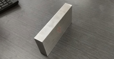 精工不銹鋼拉絲席位牌制作案例一2