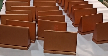 不銹鋼烤漆臺(tái)牌（會(huì)議席位牌）定制案例
